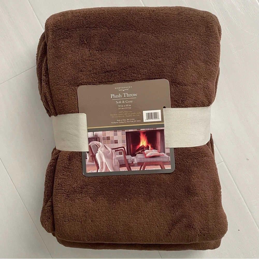 Brown Plush Throw Blanket Soft & Cozy 50” x 60”
